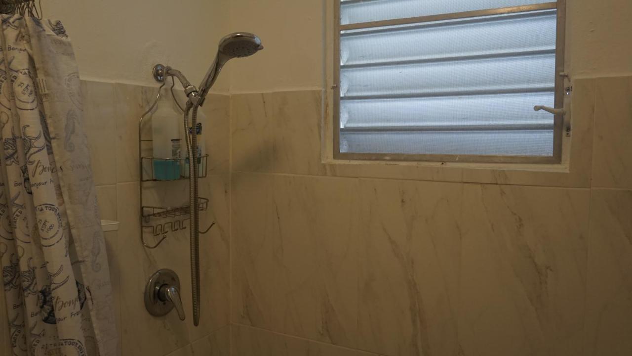 1A - Large Beach House Near Crash Boat Beach アグアディヤ エクステリア 写真