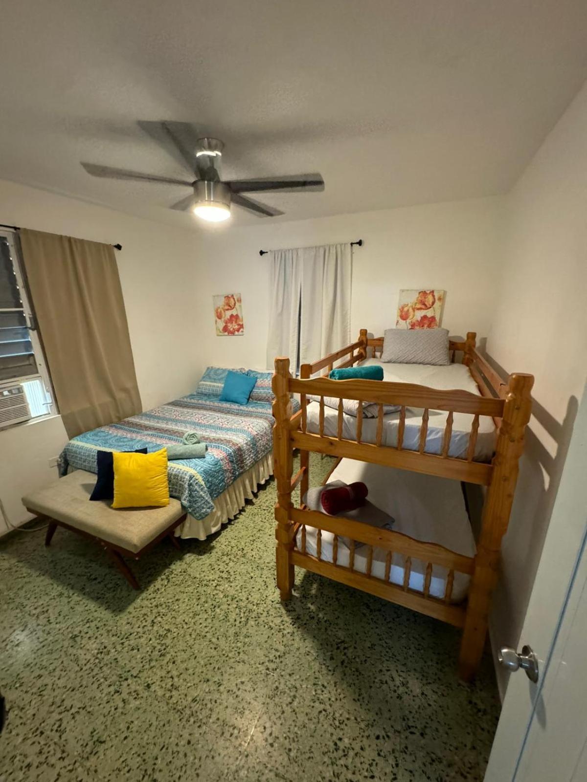 1A - Large Beach House Near Crash Boat Beach アグアディヤ エクステリア 写真